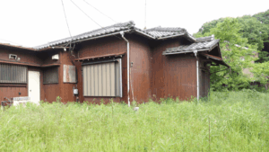 空き家の維持費は年間いくら？内訳と10年放置した場合の累計